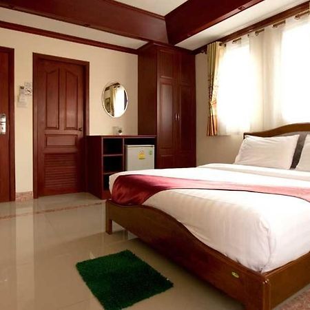 Bluebird Inn Pattaya Esterno foto