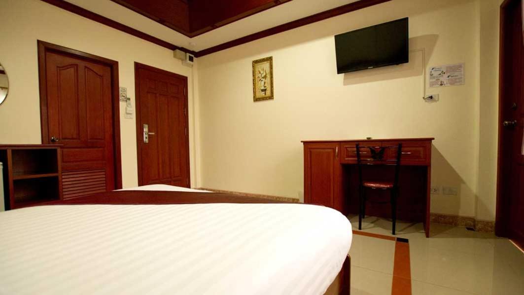 Bluebird Inn Pattaya Esterno foto