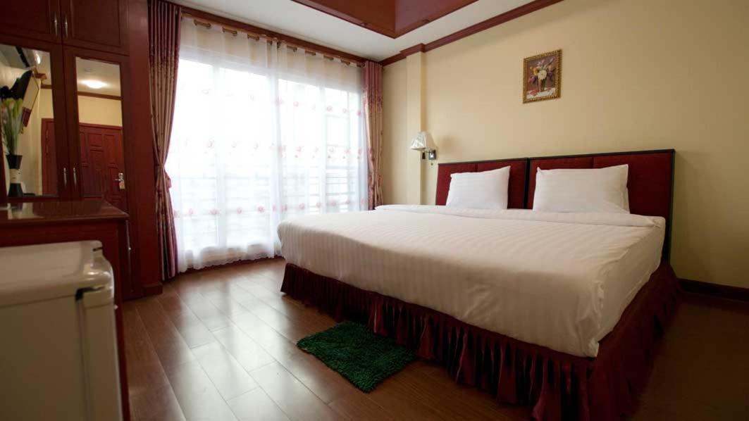 Bluebird Inn Pattaya Esterno foto