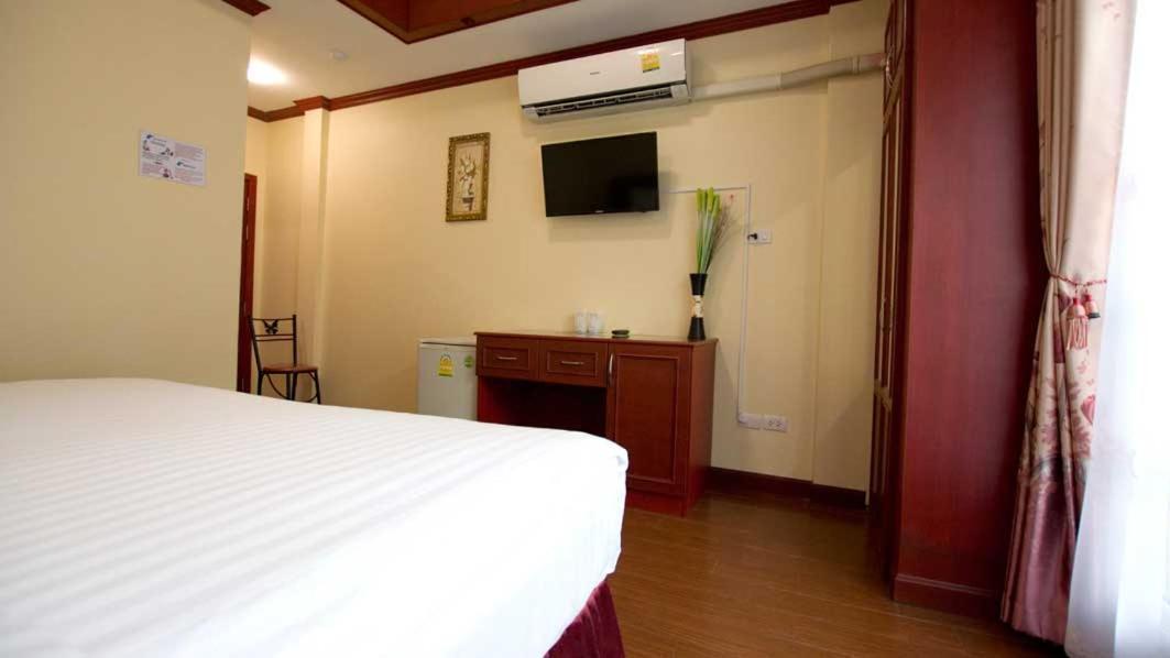 Bluebird Inn Pattaya Esterno foto